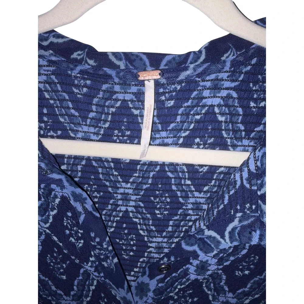 Free People Blue Diamond Floral Mesh Smocked Cardigan Top Lettuce Edge Trim - Picture 3 of 3